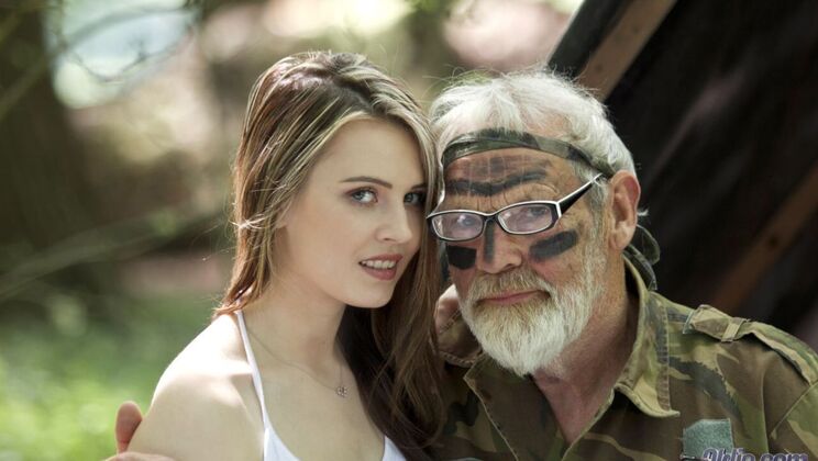 Nasty nymph gets Cumshot in Woods