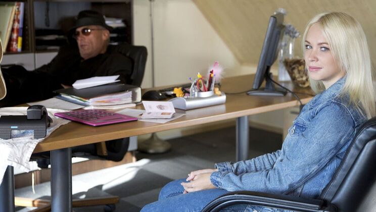 [Oldje] - Office Gangsta Threesome - Arteya - Nico