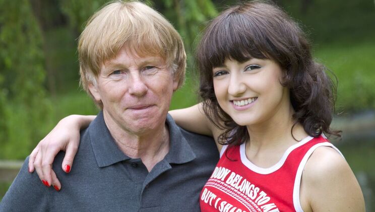 [Oldje] - Old Man Gets Pussy Licked - Suzy Rainbow - Felix