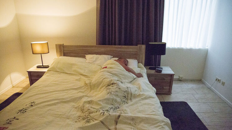 [Oldje] - Young Pussy Licked - Rebecca Ruby - Harry