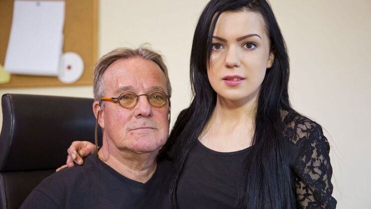 [Oldje] - Sexy Young Secretary Gets Fucked - Harry - Luize Saint