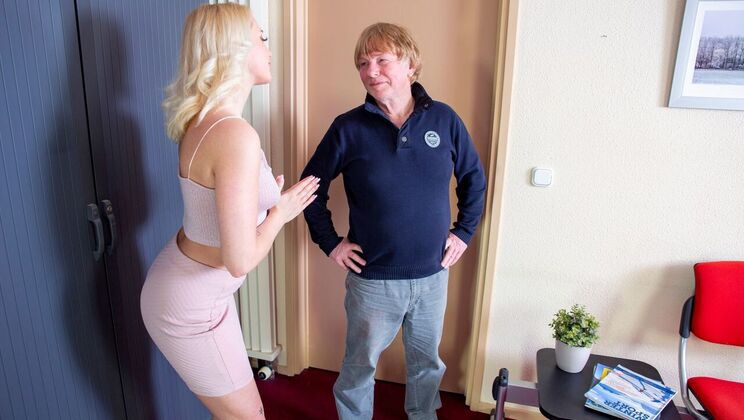 [Oldje] - The Private Blowjob Show