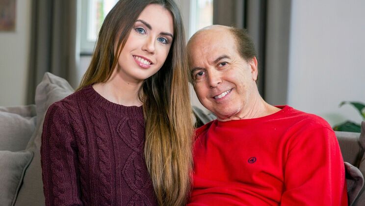 [Oldje] - Young Beauty Lighting Up the Night - Elle Rose - Marcello