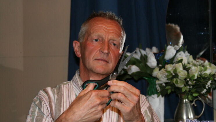 The Hairdresser's Blowjob and Doggystyle Escapade