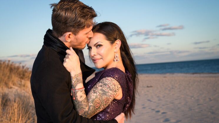 [TransSensual] - TS Foxxy Gets Rough - TS Foxxy