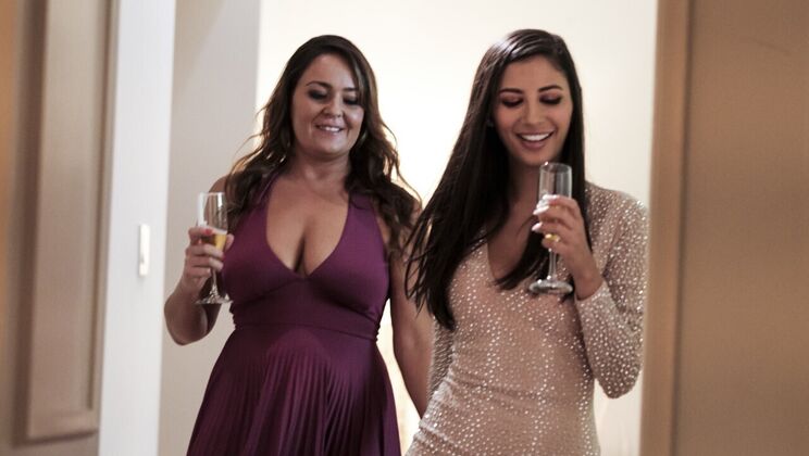 Girl on Girl Kissing with Gianna Dior and Elexis Monroe