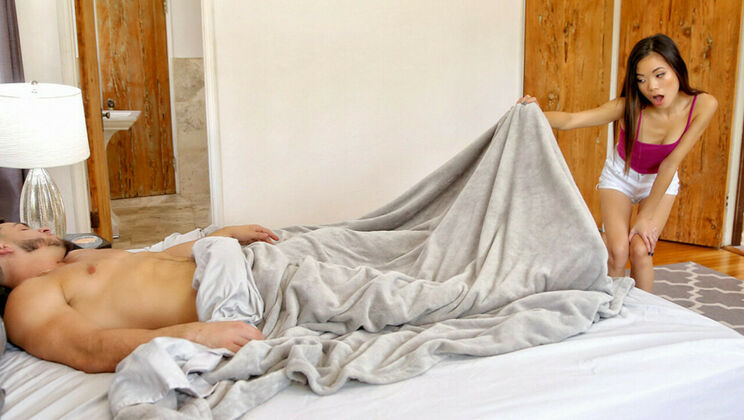 Stepbro Gives In To Stepsis' Asian Temptation