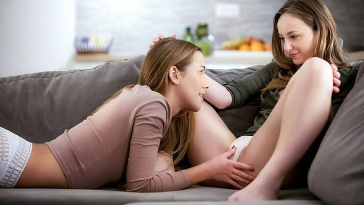 [SexArt] - Wild Lesbian Blonde Day - Alexis Crystal - Lady Bug