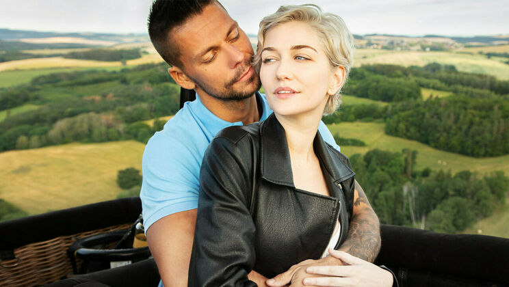 Shaved Blonde's Beautiful Cloudy Sex