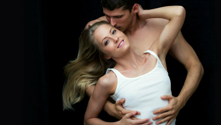 [SexArt] - Natural Tits and Passionate Striptease - Kristof Cale - Sicilia