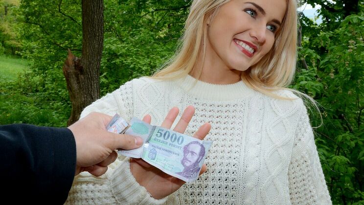 [PublicPickups] - Blonde Hottie Aisha Fucks - Aisha