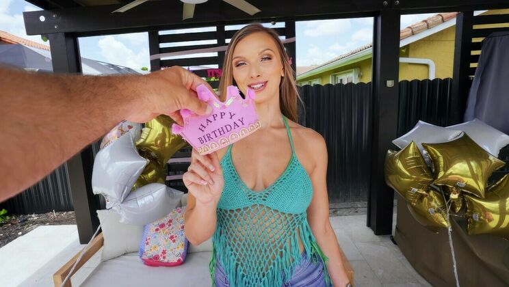 Save Layna's Wild Party