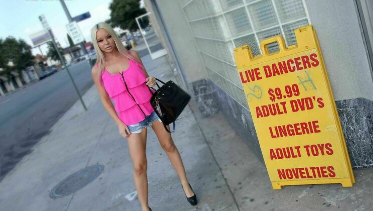 Rachele Richey Gets Anal Creampie