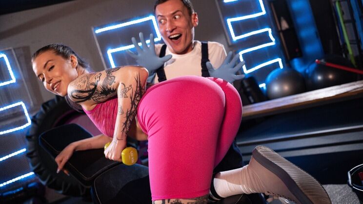 [FitnessRooms] - Ass Training After Dark