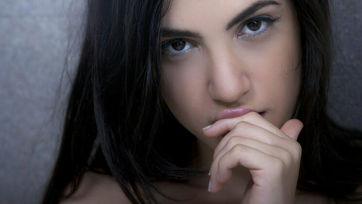 [SexArt] - Luna's Beautiful Sex Show - Luna