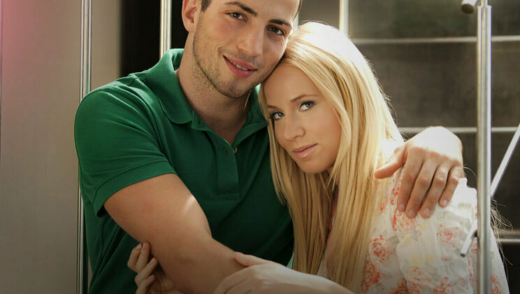 [SexArt] - Blonde Bombshell Kiara Lord Gets Naughty Outdoors - Kiara Lord - Joel Tomas