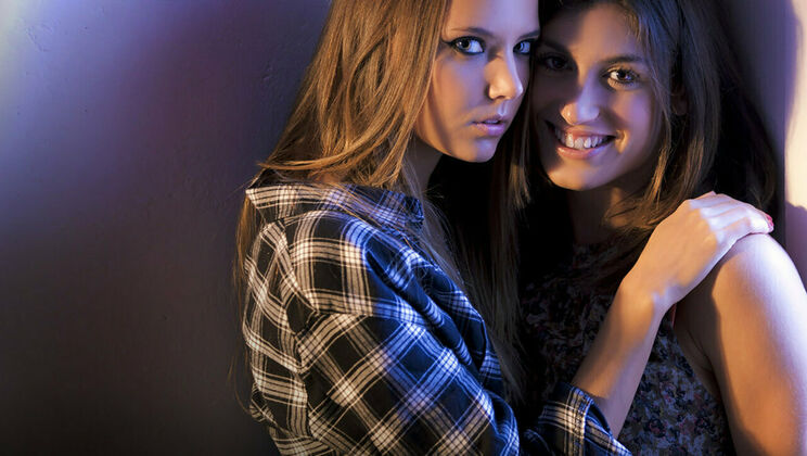 [SexArt] - Trimmed and Tan Lines Fuck - Julia Roca - Mango A