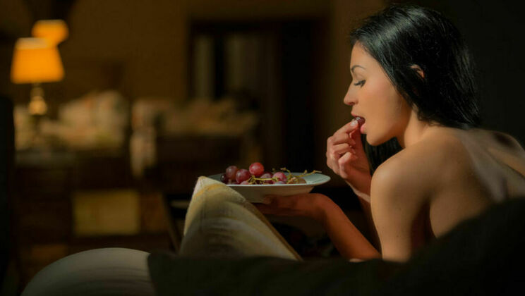 [SexArt] - Shaved and Sly: A Czech Affair - Vanda Lust - Rosaline Rosa