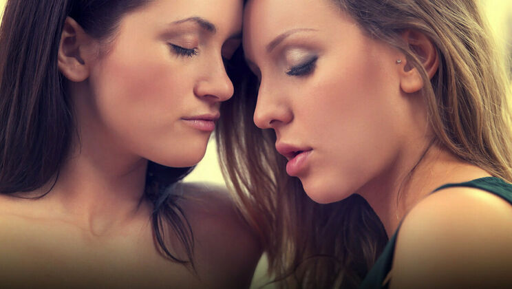 [SexArt] - Shower Time for Two Sexy Czech Lesbians - Whitney Conroy - Tess B