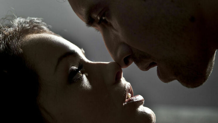 [SexArt] - Luna's Naughty Night - Fucking in the Open - Luna - Sophie Lynx - Whitney Conroy - Franck Franco