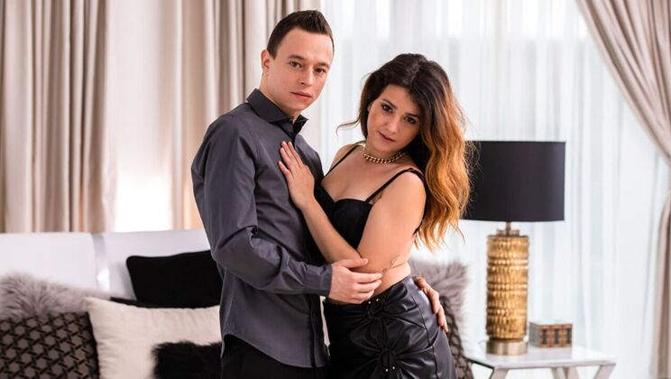 Tattooed Temptresses Take It Off