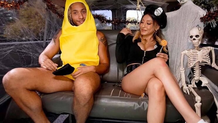 [BangBus] - Cumshot Swalloween Happy Facial - Derek Savage - Mads Flores