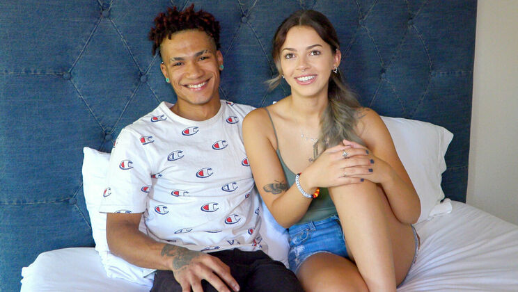 [HotGuysFuck] - Martavis Ray Hides His Massive Uncut BBC From Bella Luna - Bella Luna - Martavis Ray