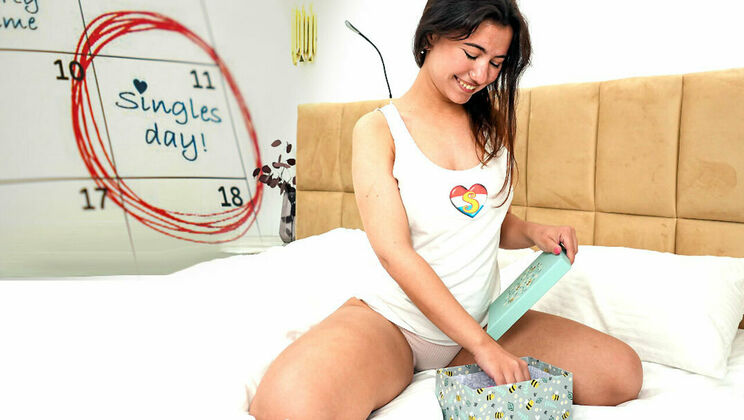 [ClubSweethearts] - Happy Solo Day with Lilka Li - Lilka Li