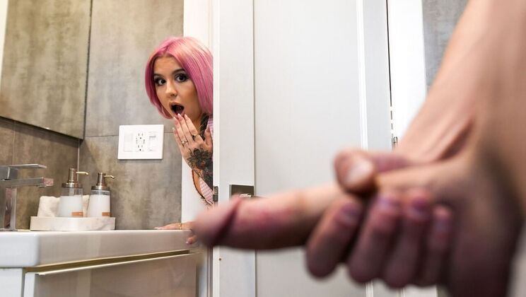 [MyPervyFamily] - Stepsis Loves It Big and Deep - Luna Legend - Chris Lockwood