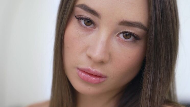 [NRXStudio] - Asian Babe's First Time Deepthroat with Italian - Leo Casanova - Pretty Mary