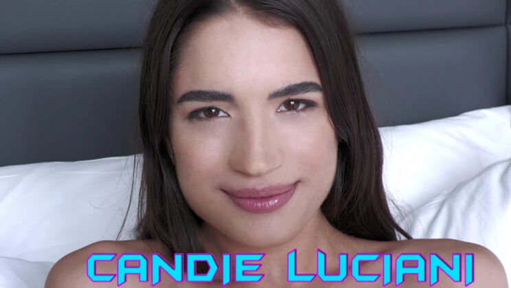 Candie Luciani Gets Double Penetration in Hotel