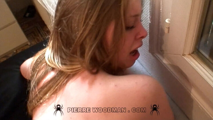 Holly Viya Gets Fucked in the Hotel