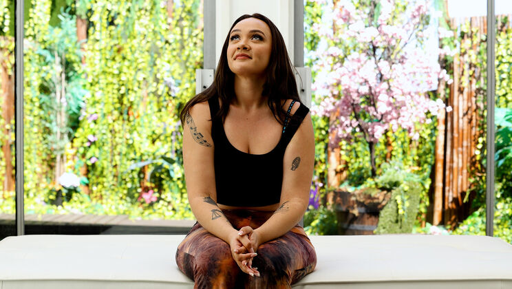 [NetVideoGirls] - Deepthroat Diva Rollie - Rollie