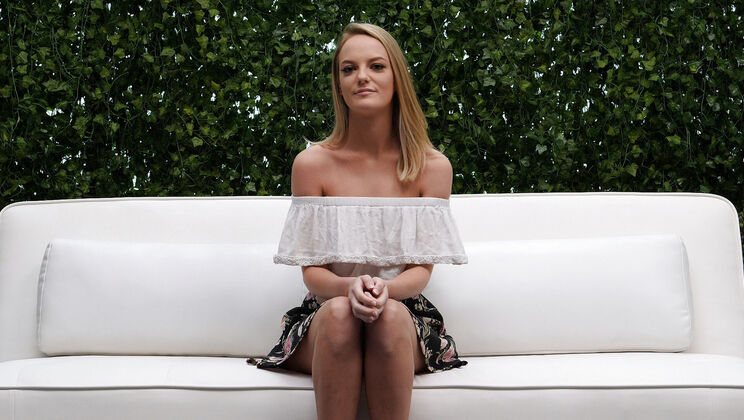 [NetGirl] - Emma's Doggystyle Tryout - Emma