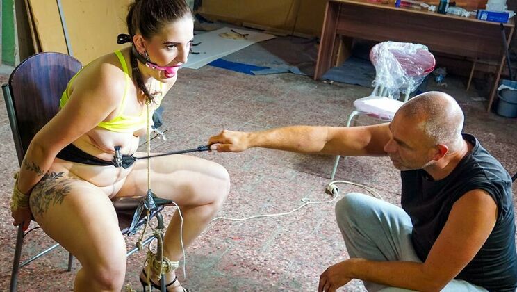 [Submissed] - Hardcore Magic with Tattooed Stepsis Suzie