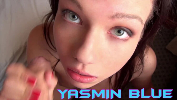 Petite Yasmin Blue Gets Double Penetration and Blowjob in Hotel