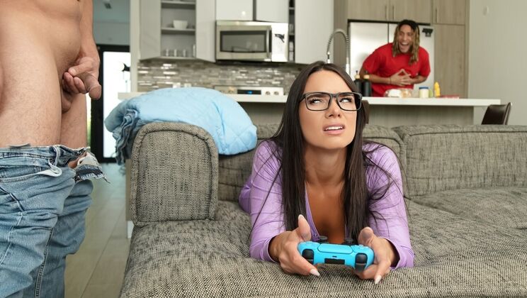 Reverse Cowgirl Anal with Athletic Gamer Girl