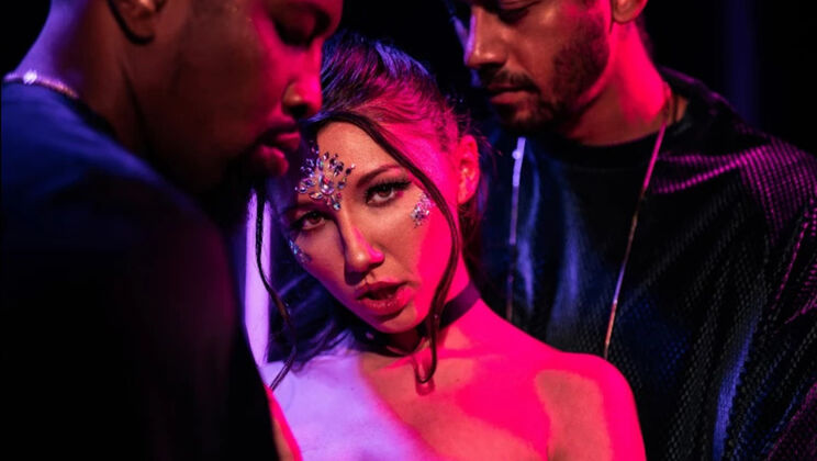 [DorcelClub] - Hairy Babe Threesome - Rough & Wild Fuck Session - Isiah Maxwell - Alex Jones - Scarlet Skies - Maya Woulfe