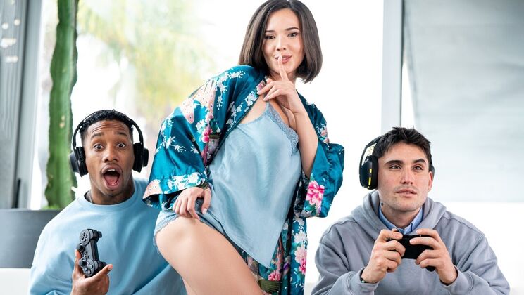 [Brazzers] - Natural Tits Babe Takes a Huge Load on Her Face - Jesus Reyes - Eve Sweet