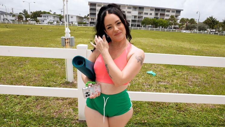 Rocket Powers' Thick Ass on Display