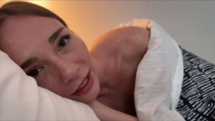 [PerfectGirlfriend] - GFE Style Blowjob by Sneaky 18 Year Old Roommate - Tess Thompson