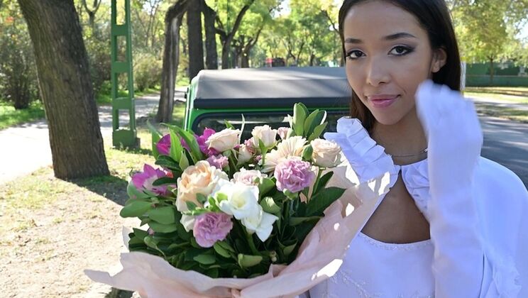 [PornWorld] - Lia Lin Gets Her Pussy Filled by Big Dick