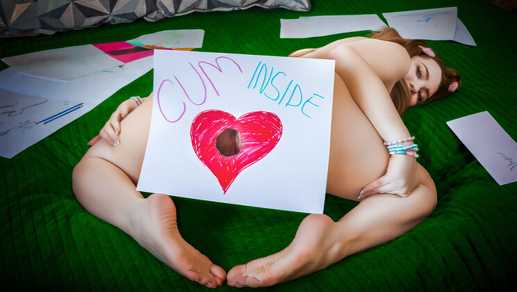 Old vs Young: Creampie for Virgin Naomi Ryder