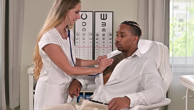 [PornWorld] - Clinic Threesome: Nurse Kinuski Takes BBC DP Pounding from Black and White MMF - Jesus Reyes - Darrell Deeps - Kinuski Kakku