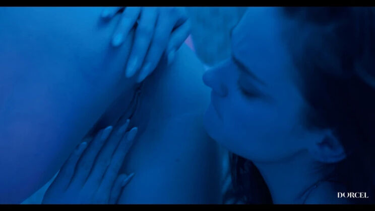 First Date, Same Desire - Lesbian Encounter