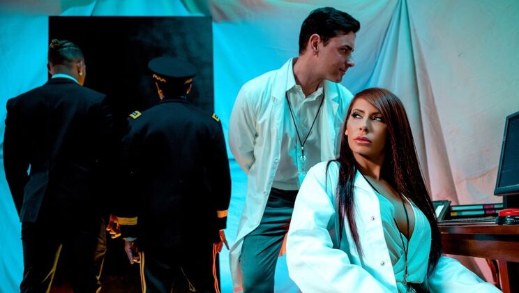 [DigitalPlayground] - Reverse Cowgirl Ride with Big Tits Tia and Big Cock Tommy - Tia Cyrus - Tommy Gunn