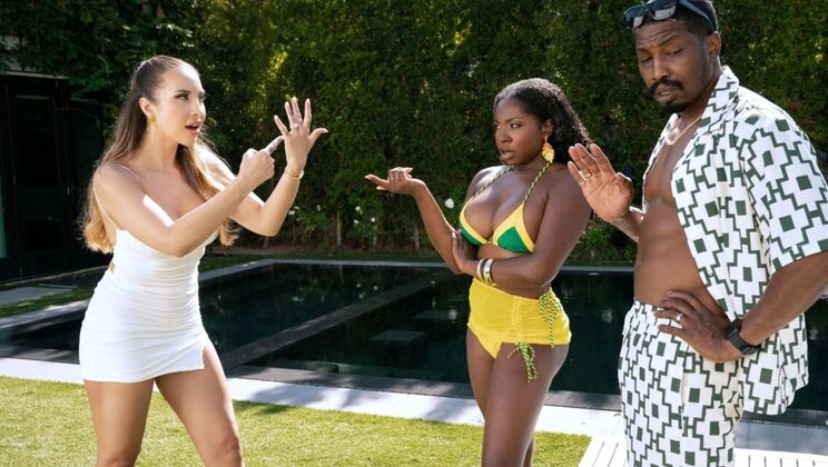 [DigitalPlayground] - Outdoor Sex with a Muscular Man