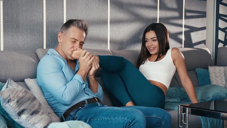 Feet Fetish & Kissing In Hot Maid Sex Scene