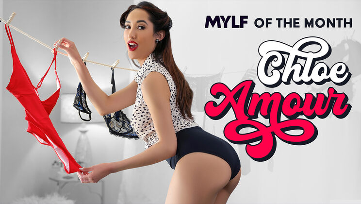 Thong Clad Milf Chloe Amour's 69 Fun