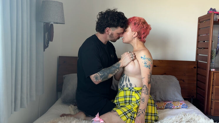 Jesse & Lola Kissing You – Masturbation & Tattoo Babe